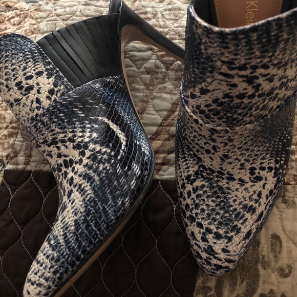 Calvin Klein Shoes - Calvin Klein Faux Snakeskin Mules~Like New!